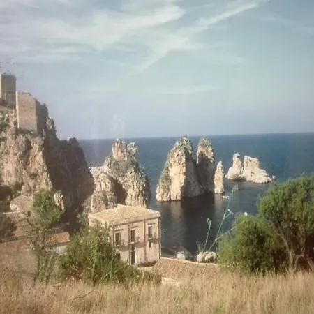 Detached Located In A Residential Area A Few Kilometers From The Sea * Castellammare del Golfo